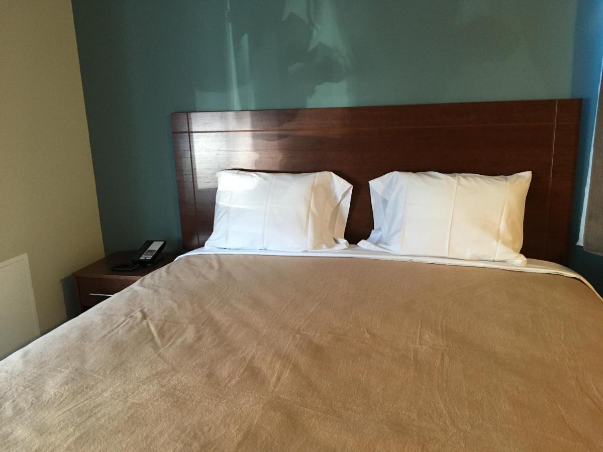 Magna Hotel Jfk Airtrain New York Bagian luar foto